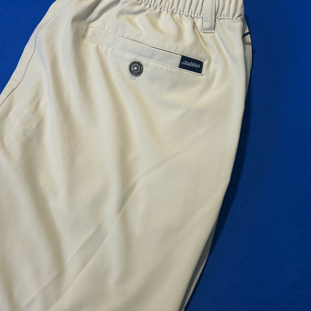 Chubbies Men's Khaki Shorts 6” inseam